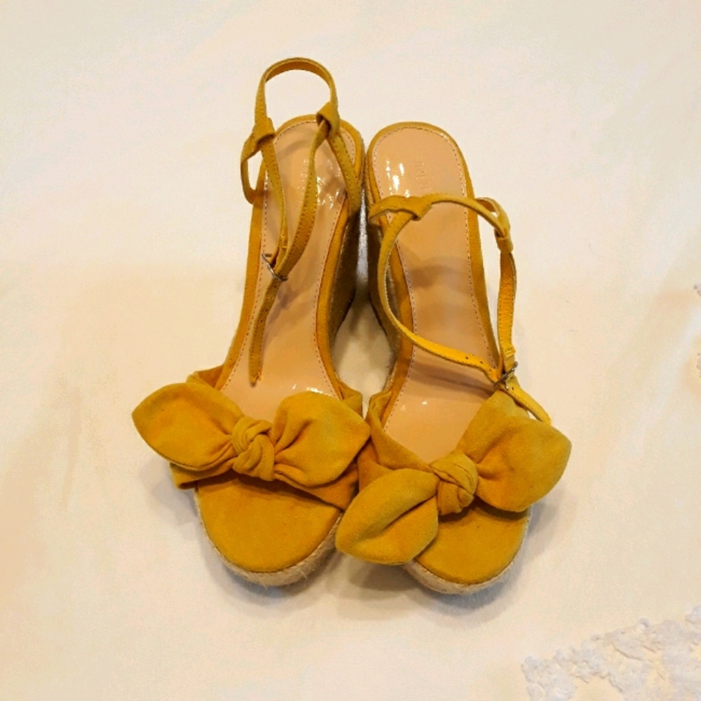 NWT Yellow Wedges